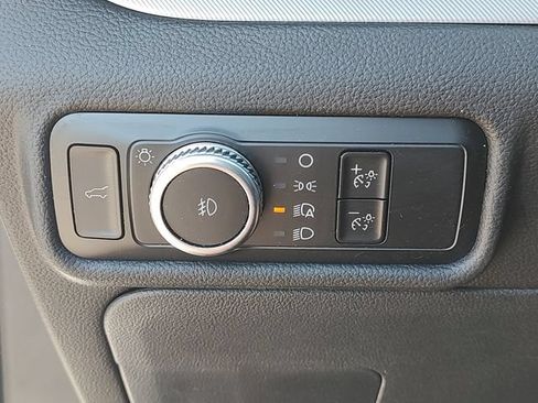 Used 2023 Ford Explorer XLT w/ Equipment Group 202A AWD/4WD image 24
