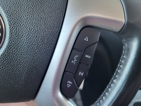 Used 2012 GMC Acadia SLE image 19