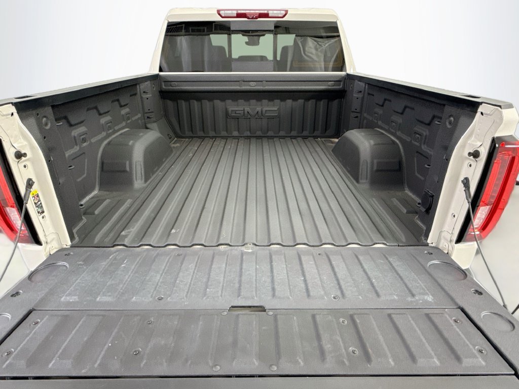 Used 2026 GMC Sierra 1500 AT4 w/ Technology Package AWD/4WD image 27