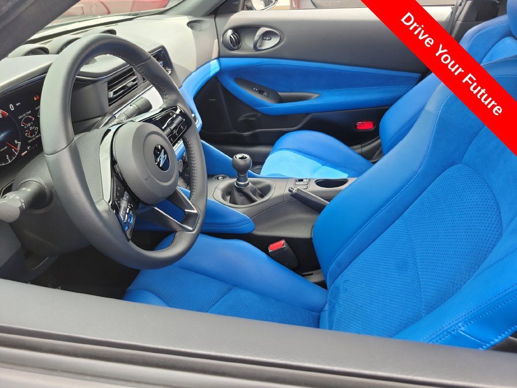 Used 2023 Nissan Z w/ Floor Mat Package (L93) RWD image 4