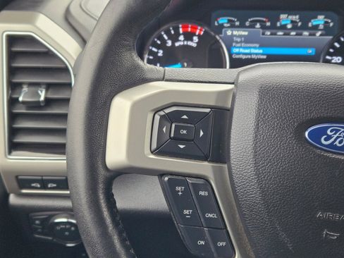 Used 2019 Ford F250 Lariat image 31