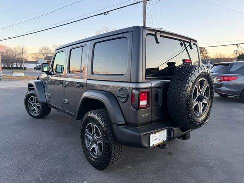 Used 2021 Jeep Wrangler Unlimited Sport image 5