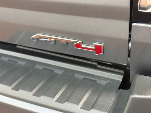 Used 2022 GMC Canyon AT4 image 56