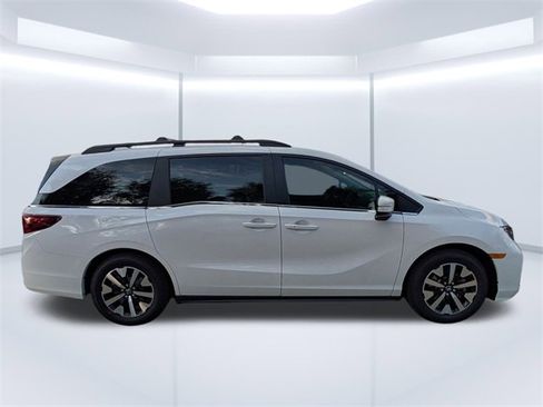 New 2026 Honda Odyssey EX-L image 3