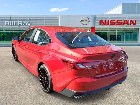 Used 2026 Toyota Camry SE image 3