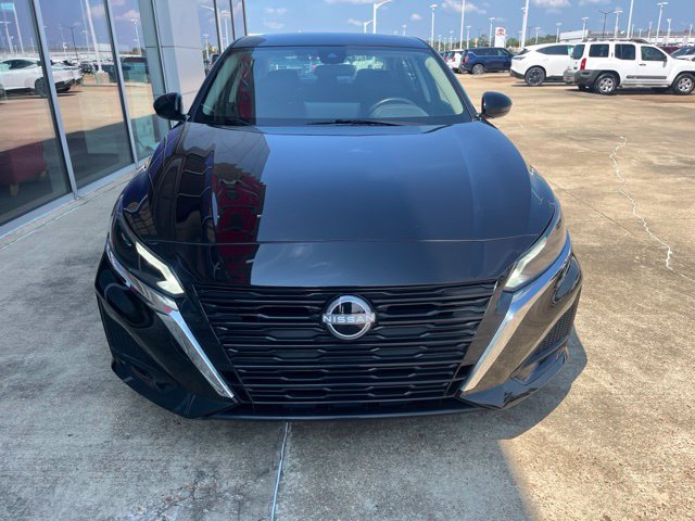 Used 2025 Nissan Altima 2.5 SV w/ SV Premium Package FWD image 6