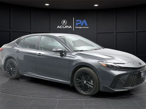 Used 2025 Toyota Camry SE w/ Convenience Package image 23