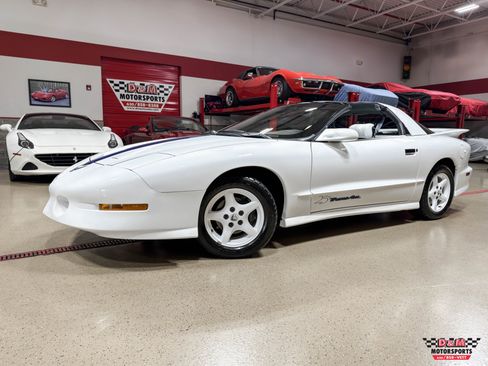 Used 1994 Pontiac Firebird Coupe RWD image 1
