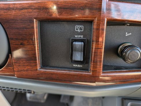 Used 1993 Jeep Cherokee Country image 81