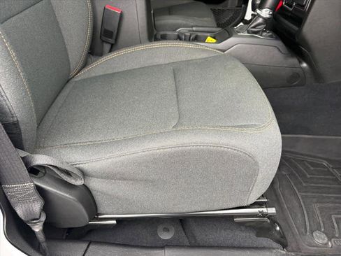 Used 2024 Jeep Wrangler Sport image 7