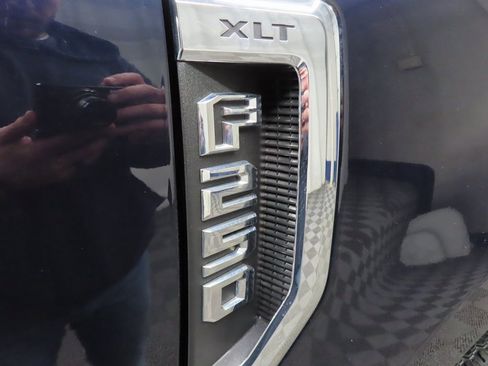 Used 2022 Ford F250 XLT w/ XLT Premium Package image 45