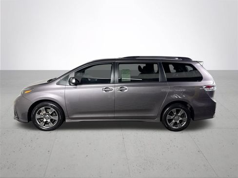 Used 2020 Toyota Sienna SE w/ SE Preferred Package AWD/4WD image 9