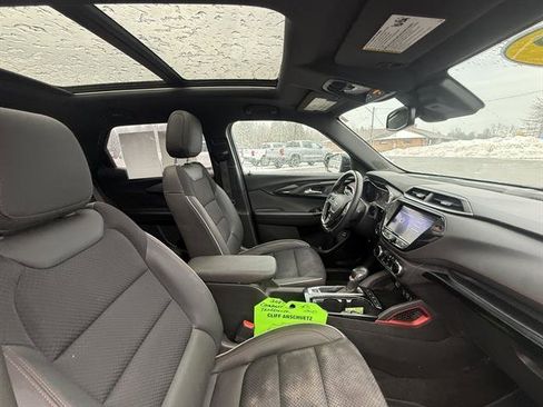 Used 2023 Chevrolet TrailBlazer RS w/ Sun and Liftgate Package image 15