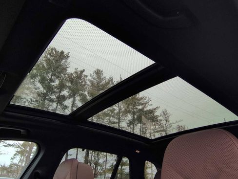 Certified 2025 BMW X5 xDrive40i w/ Executive Package image 17