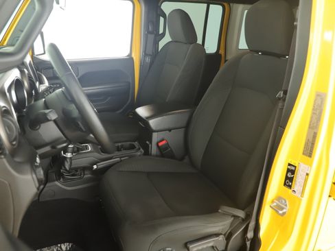 Certified 2021 Jeep Wrangler Unlimited Sport S image 18