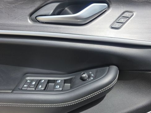Used 2023 Jeep Grand Cherokee 4WD 4xe image 28