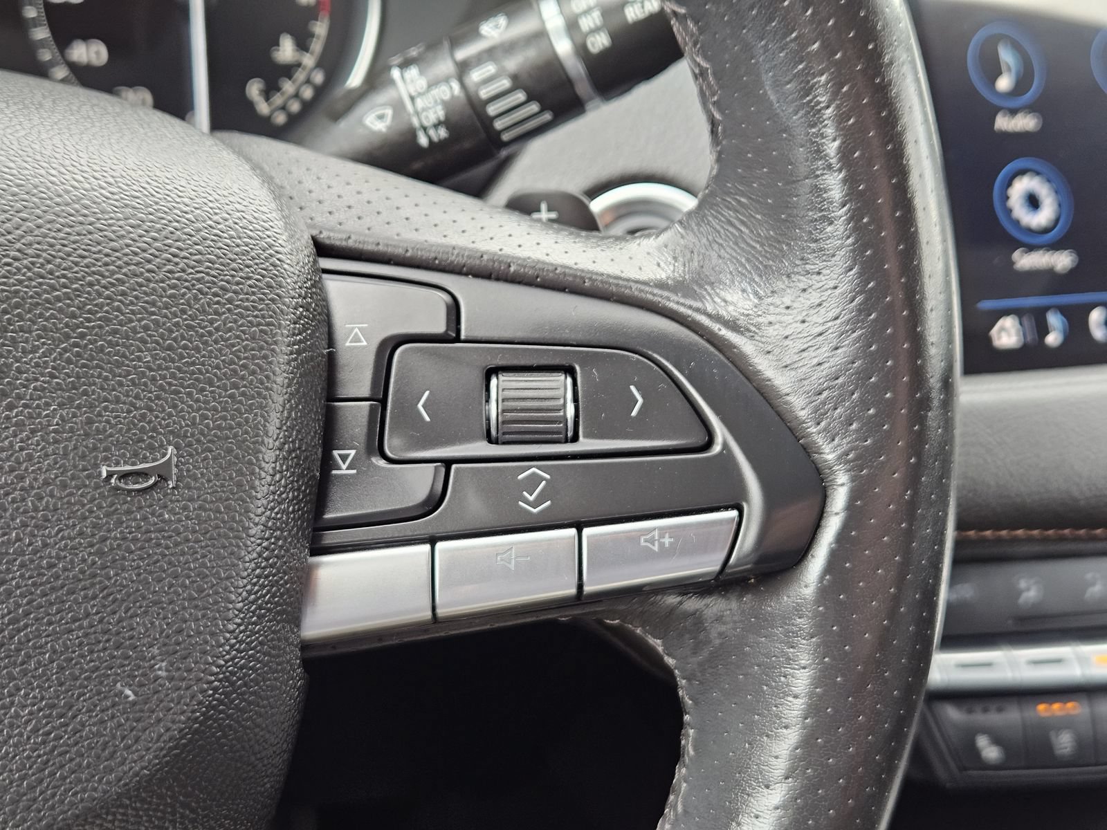 Certified 2023 Cadillac XT4 Sport FWD image 26