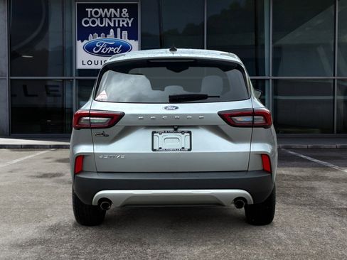 Used 2023 Ford Escape Active w/ Cold Weather Package FWD image 4