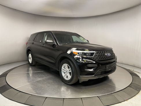 Used 2024 Ford Explorer 2WD image 7
