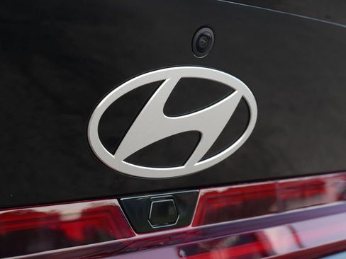 New 2026 Hyundai Elantra SEL Sport Premium FWD image 17