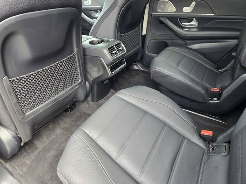 Used 2023 Mercedes-Benz GLS 450 4MATIC image 12