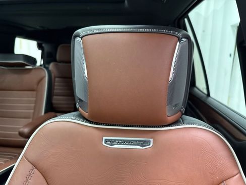 Used 2023 GMC Yukon Denali Ultimate image 25