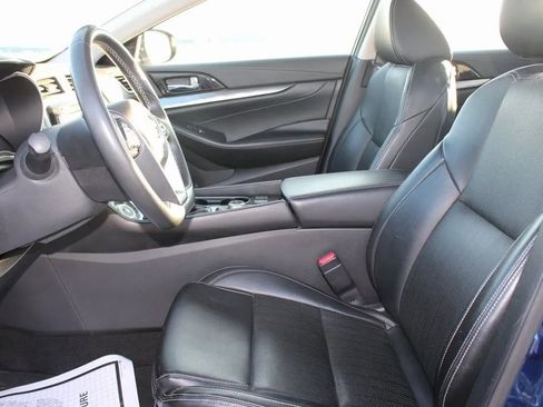 Used 2023 Nissan Maxima SL image 9