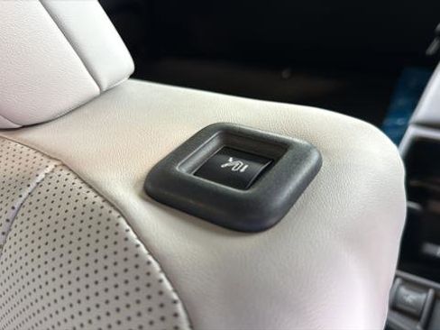 Certified 2025 Lexus TX 350 AWD w/ Technology Package image 18
