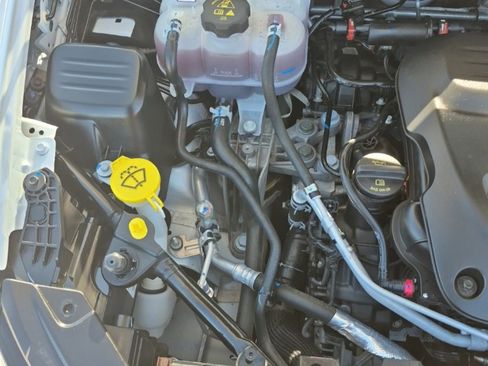 Certified 2024 Chrysler Pacifica Touring-L image 63