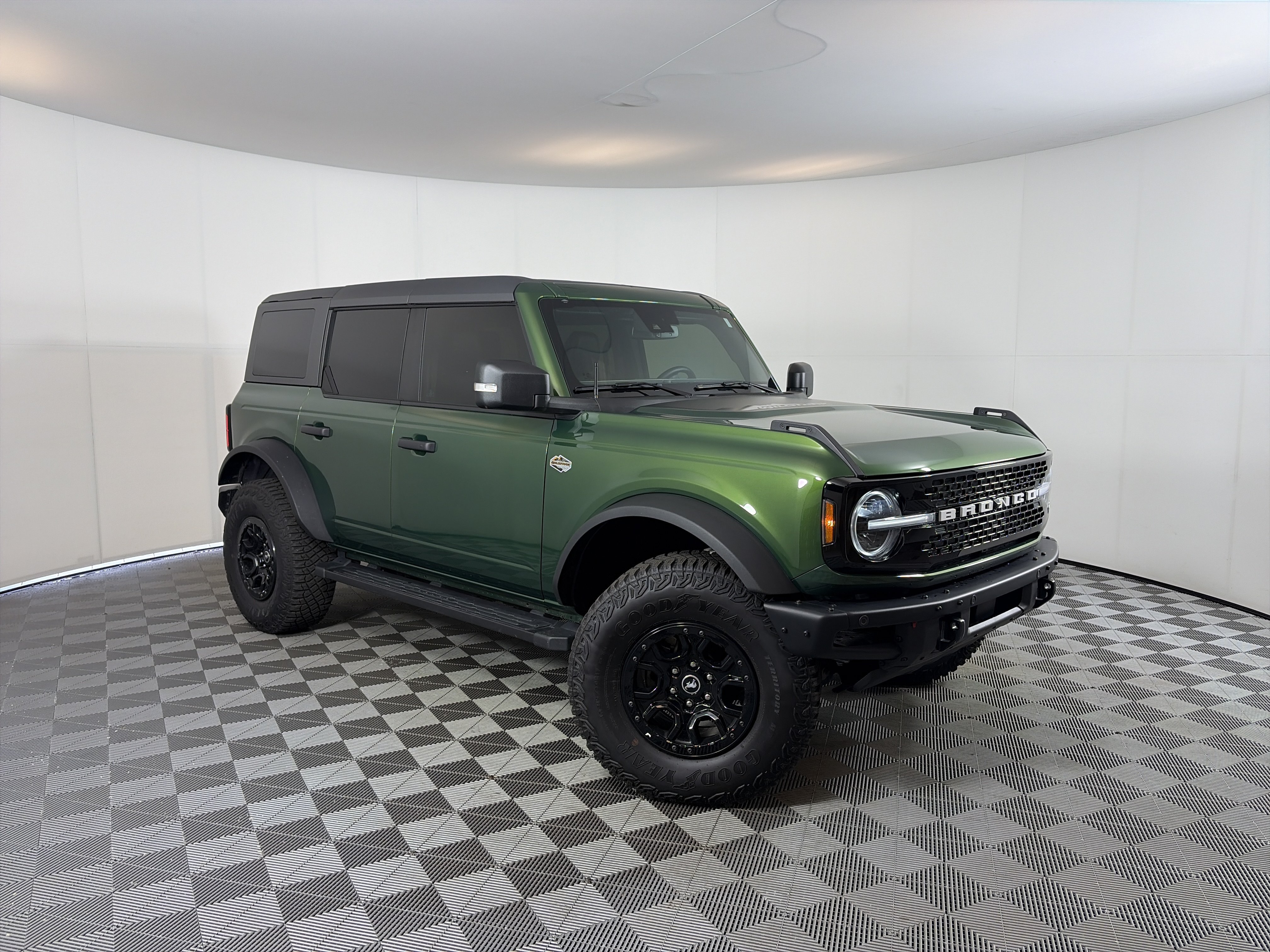 Used 2024 Ford Bronco Wildtrak AWD/4WD image 1