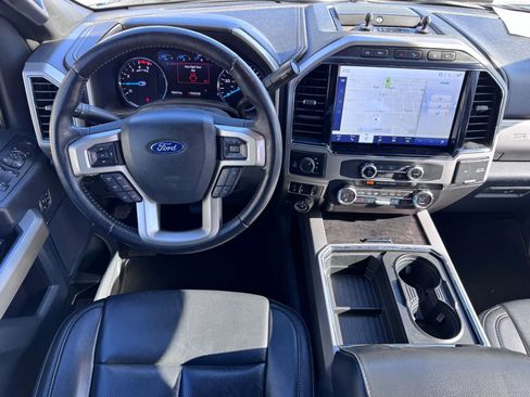 Used 2022 Ford F250 Lariat w/ Black Appearance Package image 13