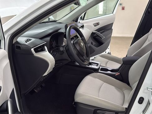 New 2026 Toyota Corolla Cross L image 12