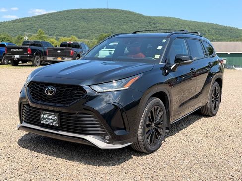 Used 2023 Toyota Highlander XSE AWD/4WD image 1