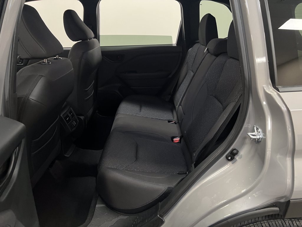 Used 2025 Subaru Forester Premium AWD/4WD image 25