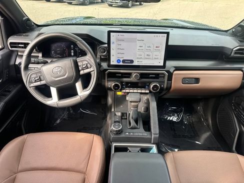 Certified 2025 Toyota 4Runner Limited w/ Tow Technology Package AWD/4WD image 25