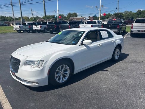 Used 2015 Chrysler 300 Limited w/ Driver Convenience Group RWD image 7