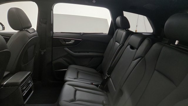 Used 2025 Audi Q7 3.0T Premium Plus w/ Premium Plus Package AWD/4WD image 46