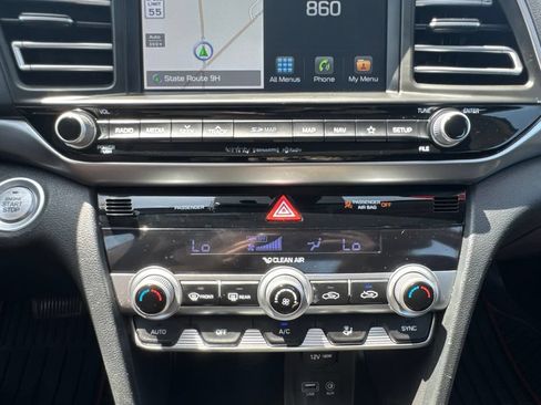 Used 2020 Hyundai Elantra Limited w/ Ultimate Package 03 FWD image 30
