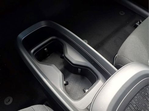 New 2026 Nissan Leaf FWD image 16