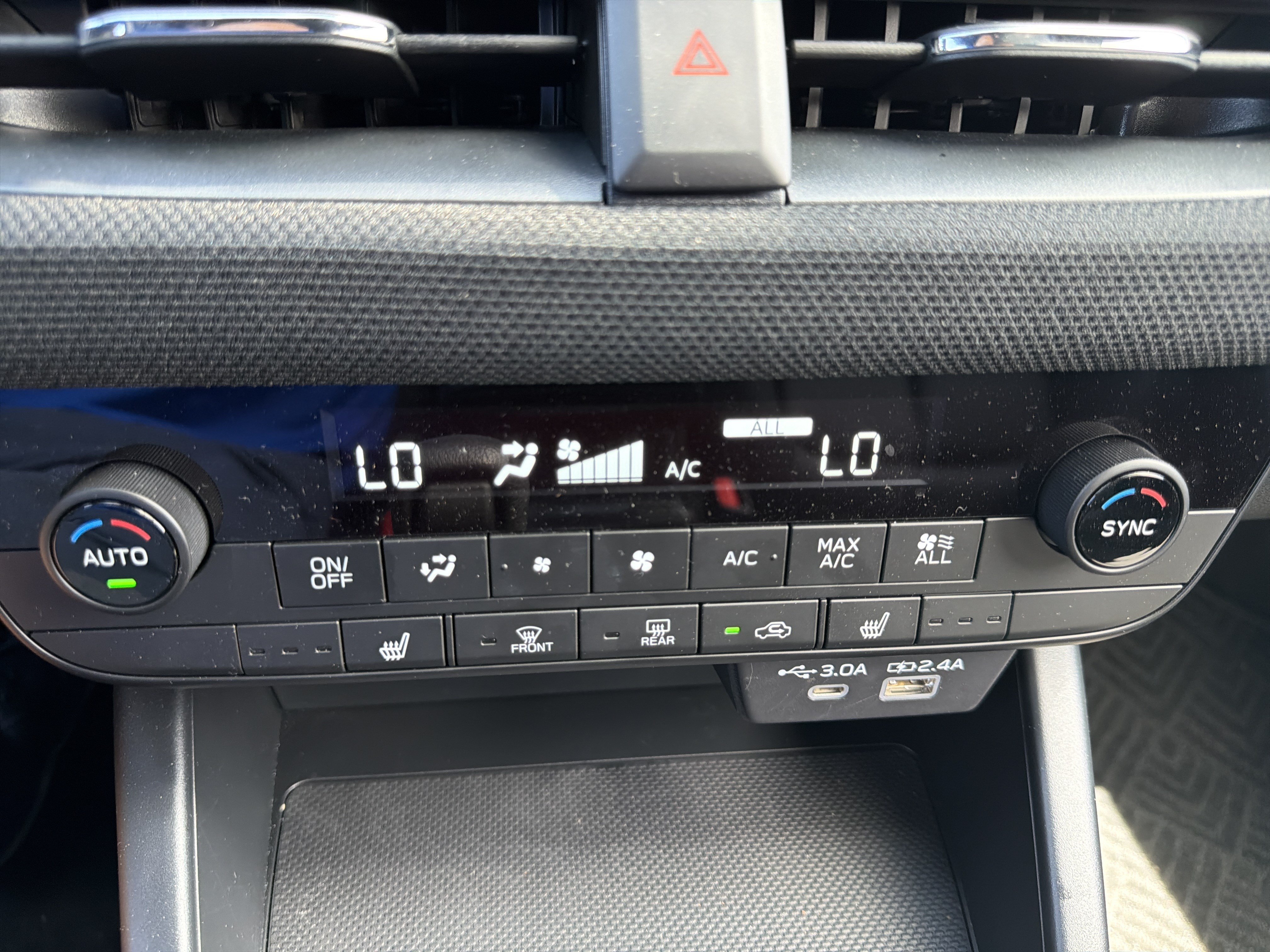Used 2026 Subaru Outback Premium AWD/4WD image 27