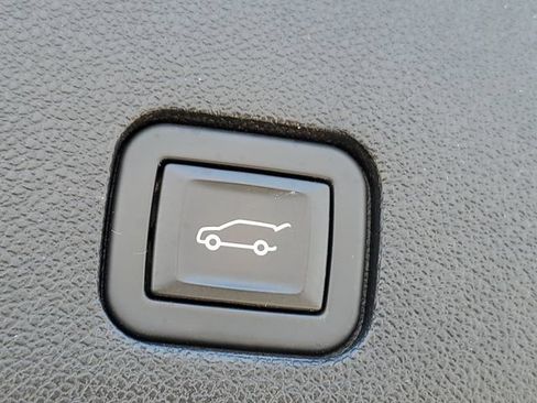 Certified 2023 Cadillac XT6 Premium Luxury w/ Technology Package AWD/4WD image 33