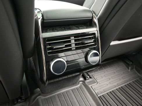 Used 2025 Land Rover Range Rover Sport Autobiography image 27