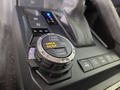 Used 2024 Toyota Tacoma TRD Off-Road w/ TRD Off Road Premium Package AWD/4WD image 29