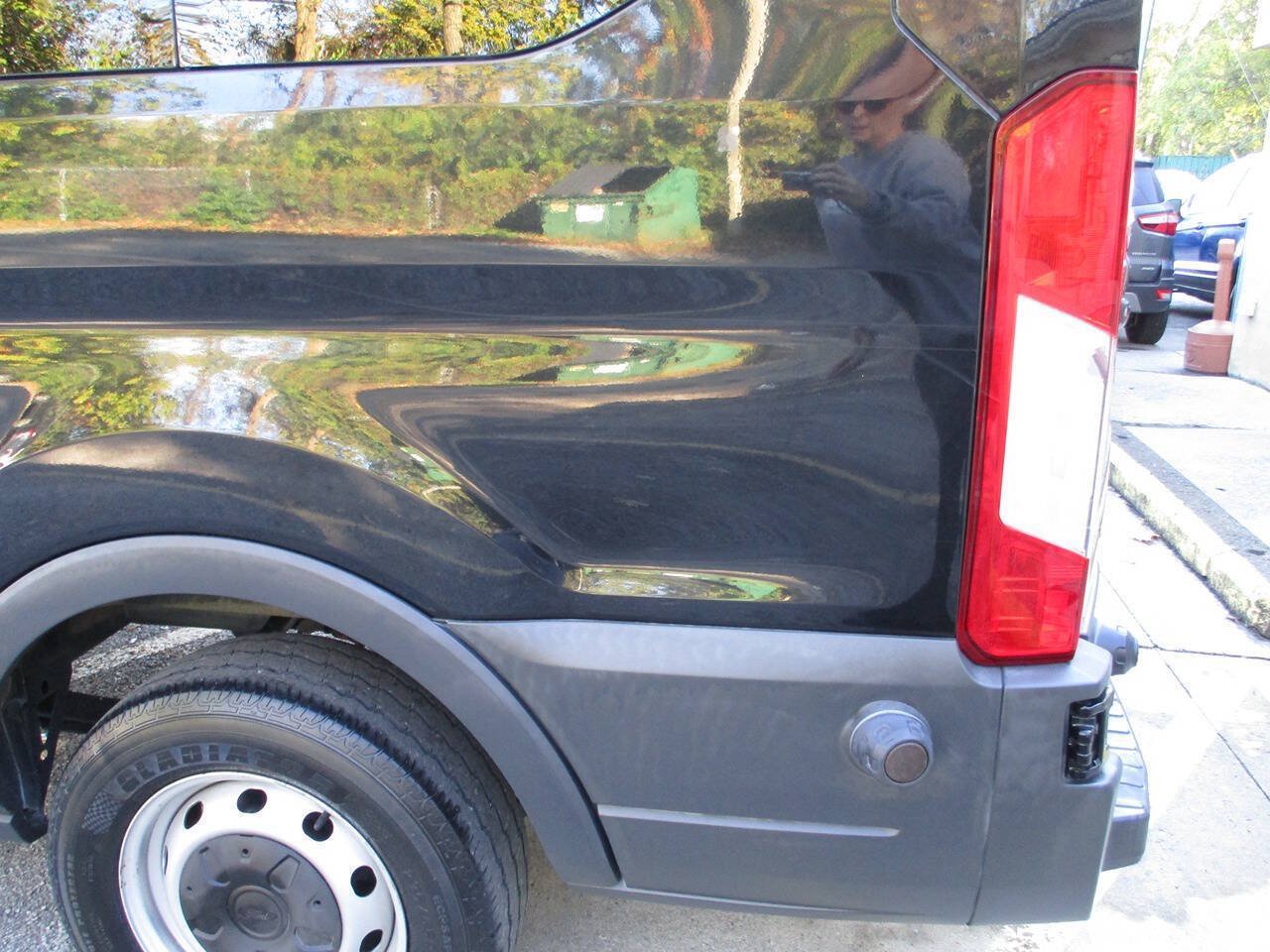 Used 2018 Ford Transit 350 XL RWD image 17
