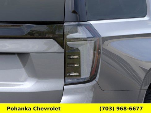 New 2026 Chevrolet Suburban High Country AWD/4WD image 11