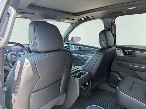 New 2026 Buick Enclave Avenir w/ Super Cruise Package image 28