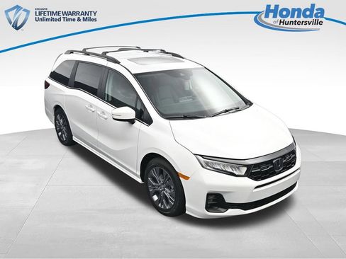 New 2026 Honda Odyssey Touring image 17