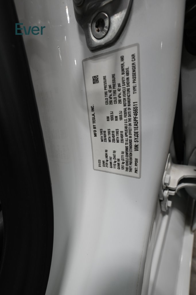 Used 2023 Tesla Model 3 Standard Range RWD image 26