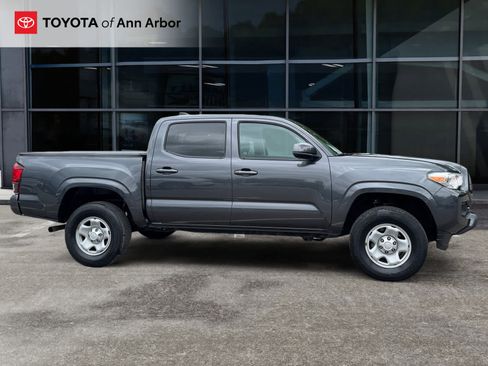 Used 2023 Toyota Tacoma SR AWD/4WD image 10