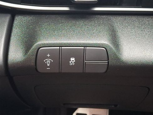 Certified 2025 Hyundai Elantra Sport FWD image 26